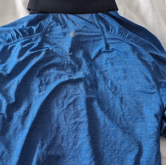 Lululemon men's shirt - Picture 2 of 2